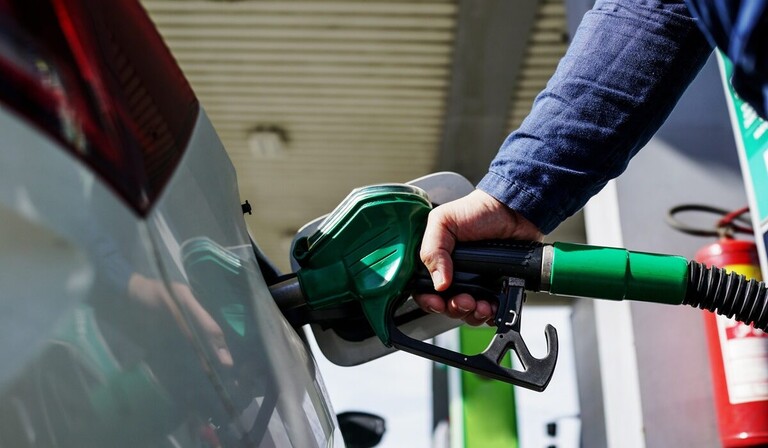 Νέα μέτρα για τα καύσιμα: Τι αλλάζει σε diesel και πετρέλαιο θέρμανσης – Πόσο πέφτει η τιμή στην αντλία